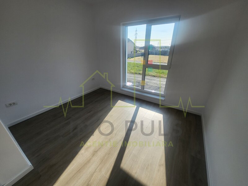 Mosnita Noua, apartament in vila, gradina proprie 150 mp, terasa. 20.66.